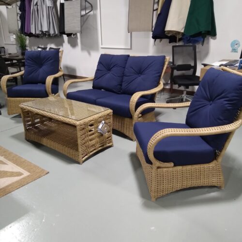 Magnolia 4 Person Seating Group with Cushions by Lloyd Flanders