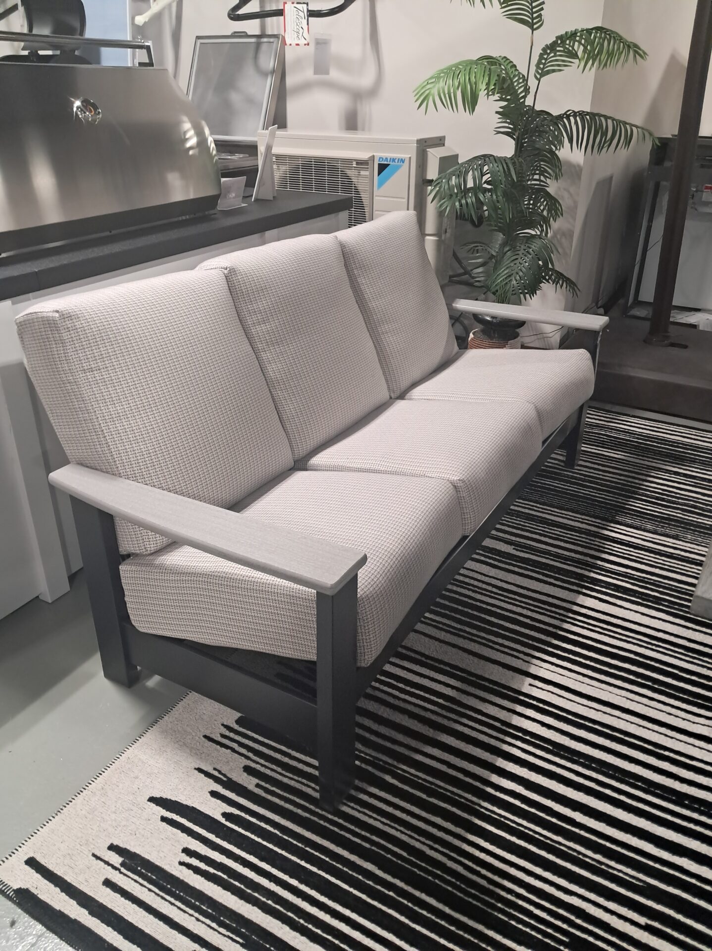 Leeward 5 Person Seating Group with Cushions by Telescope Casual - Image 4