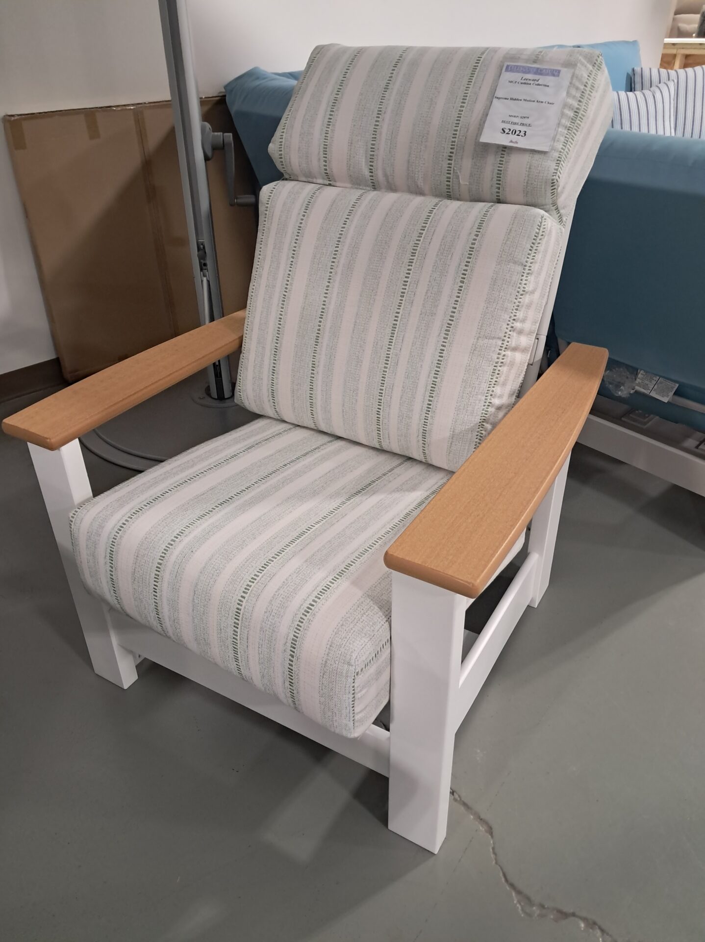 Leeward 5 Person Seating Group with Cushions by Telescope Casual - Image 2