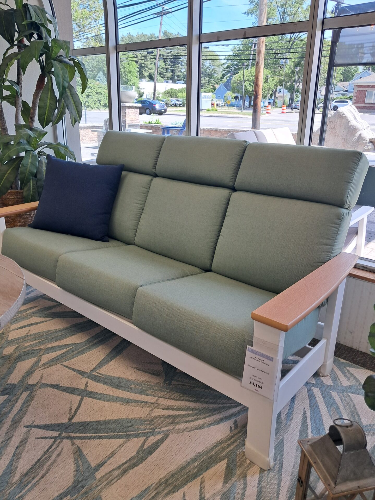 Leeward 5 Person Seating Group with Cushions by Telescope Casual - Image 5