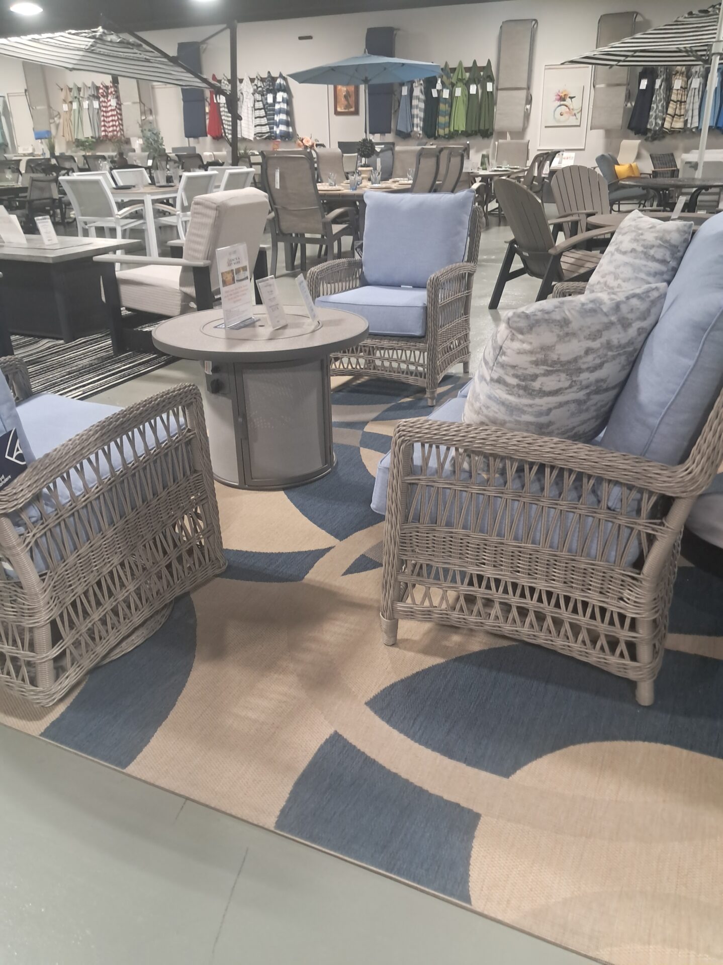 Mackinac 5 Person Vinyl Wicker Seating Group with Cushions by Lloyd Flanders - Image 6