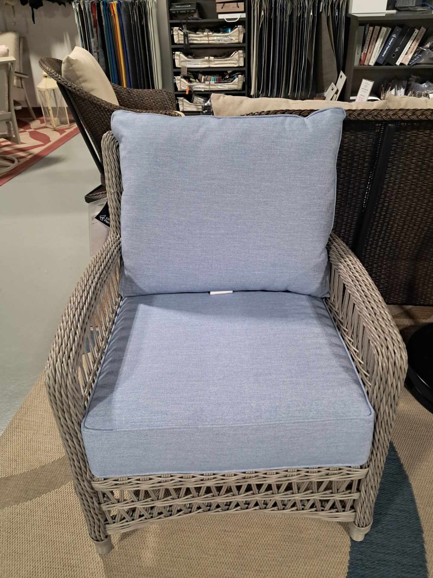 Mackinac 5 Person Vinyl Wicker Seating Group with Cushions by Lloyd Flanders - Image 3