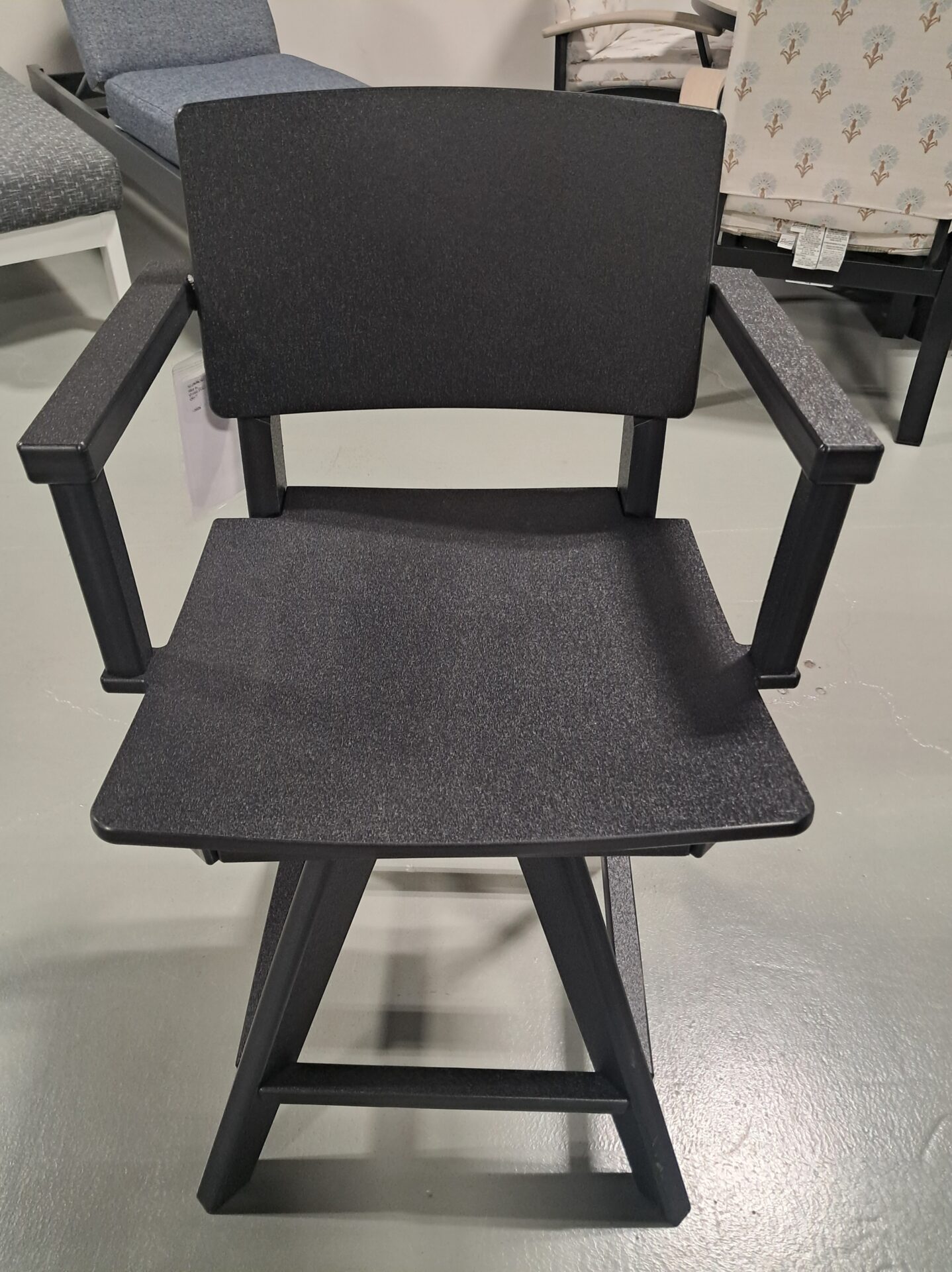 SYM 4 Person Seating Group by Seaside Casual - Image 2